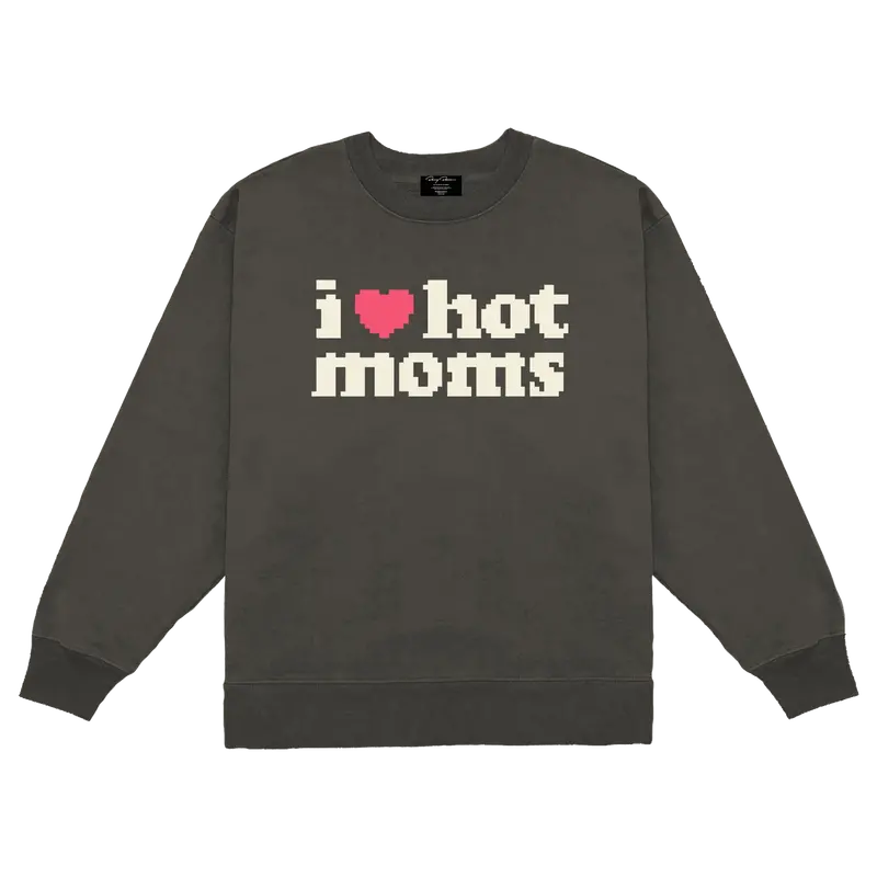 I Heart Hot Moms 8-Bit Pixel Art Vintage Crewneck 1