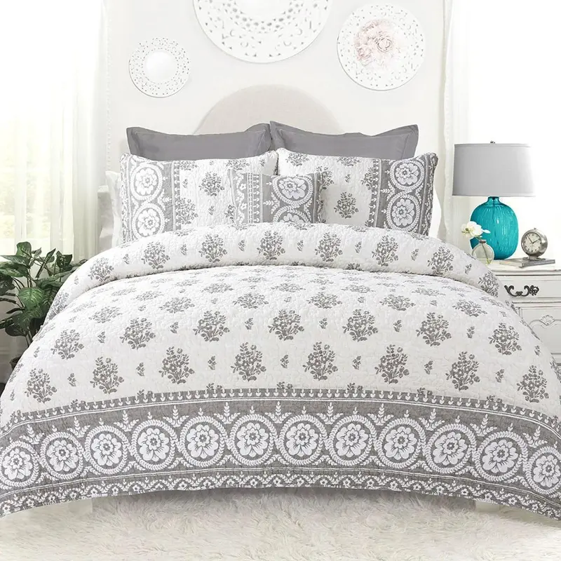 Reversible Floral King Quilt Set – 4-Piece Cotton Collection With Decorative Pillow & Shams 1