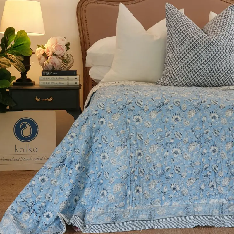 Wild Flower Ocean Reversible Quilt – King Size (228 X 274 Cm), Dual-Tone Blue Design 1